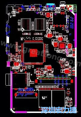 上圖是一個(gè)開發(fā)板的PCB，從布局中可以看出各個(gè)接口電路分離很明確，SDRAM和DDR以及SD卡接口電路等走線不會(huì)造成相互的干擾。-深圳宏力捷