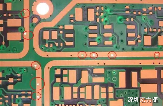 防止PCB過波峰焊時(shí)錫從導(dǎo)通孔貫穿元件面造成短路；特別是我們把過孔放在BGA焊盤上時(shí)，就必須先做塞孔，再鍍金處理，便于BGA的焊接。